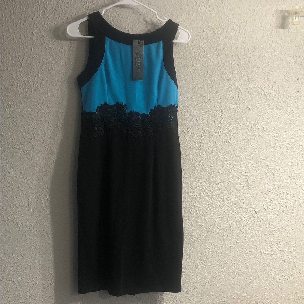 Forever 21 Black and Blue Contrast Midi Dress